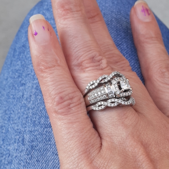 Elegant 14k white gold natural Diamond Ring Set - Picture 5 of 8